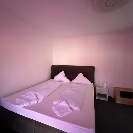 7 Haus In *